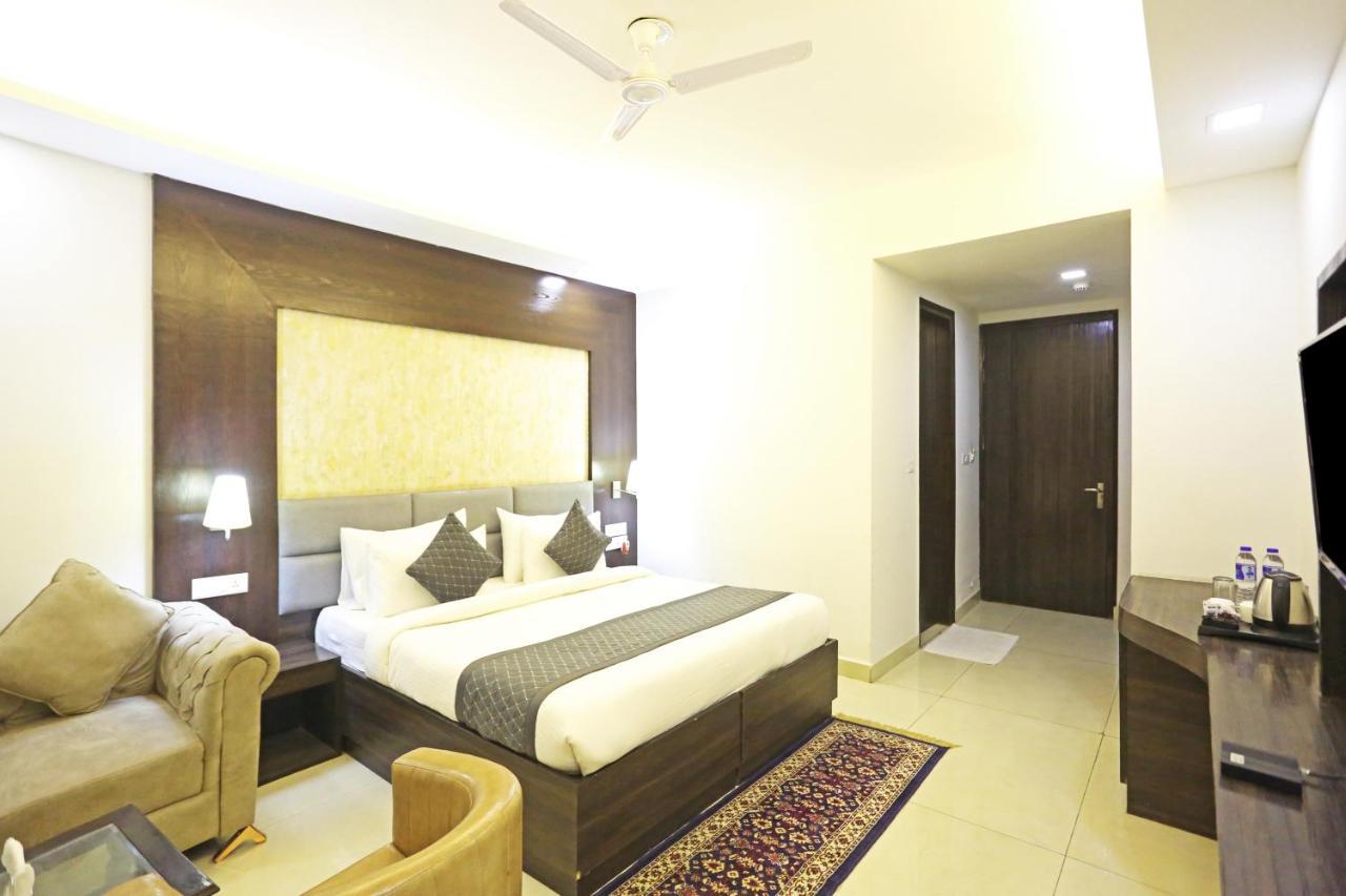 Hotel Park Tree Near Delhi Airport New Delhi Extérieur photo